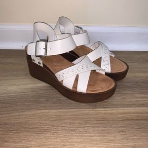Andiamo Sandals Size 7.5